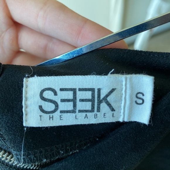 LF Seek Skort/ Skirt in Black Suede - Picture 3 of 3